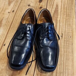 Clarks Mens Size 10.5 Dress Shoes